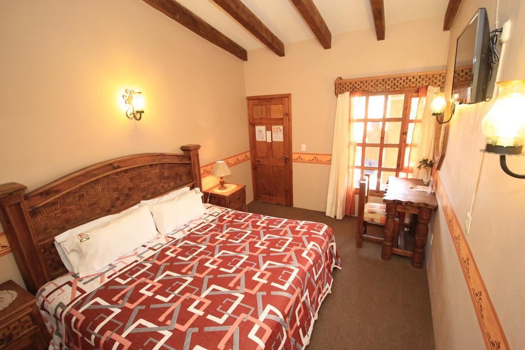 Hotel La Casa De Mama San Cristóbal de Las Casas Rum bild